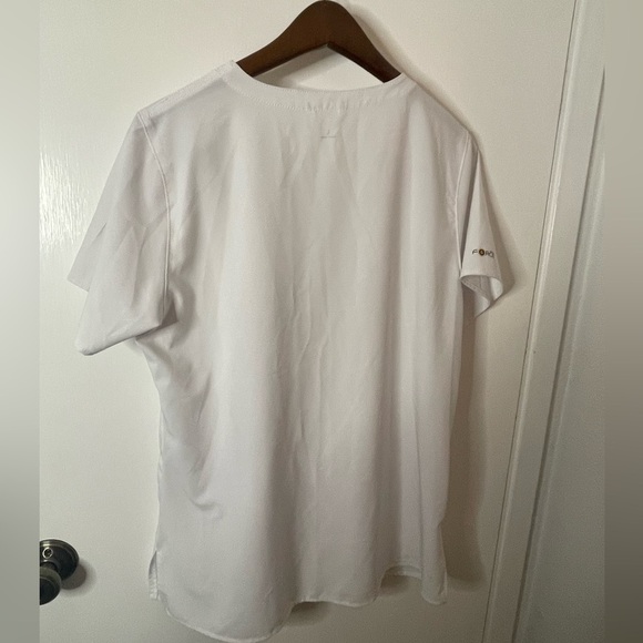 Carhartt white scrub top size Large - Picture 5 of 10